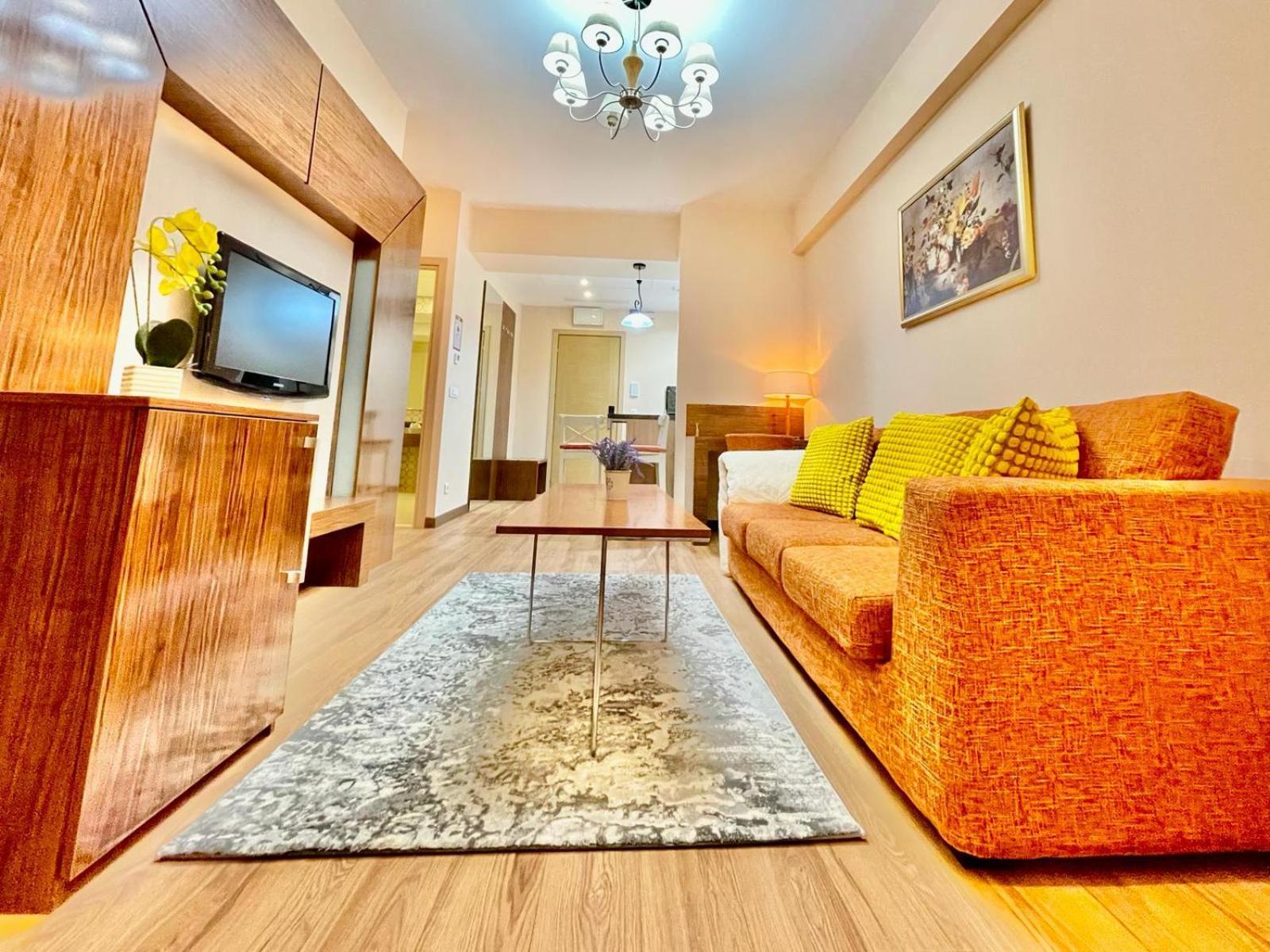 Royal Studio Apartment With A Perfect View - Yamaluxe Bukurešť Exteriér fotografie