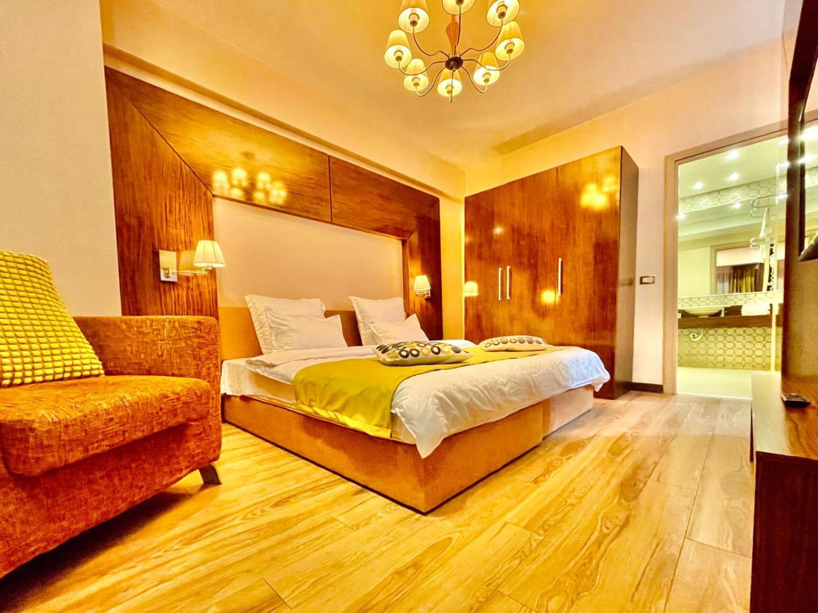 Royal Studio Apartment With A Perfect View - Yamaluxe Bukurešť Exteriér fotografie