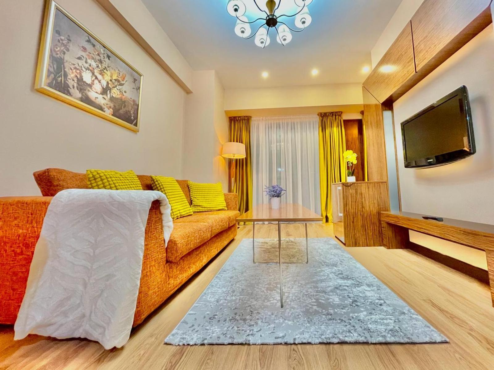 Royal Studio Apartment With A Perfect View - Yamaluxe Bukurešť Exteriér fotografie